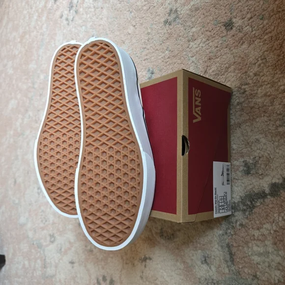 New Vans Classic Slip-On Checkerboard Stackform Shoe - never used - Picture 3 of 6